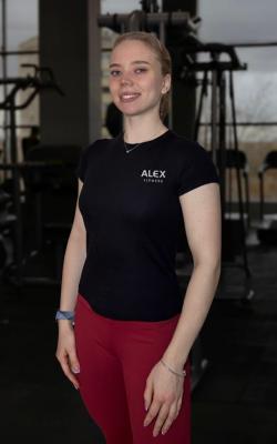 Инструктор тренажерного зала Рюмина Анастасия