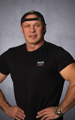 Инструктор тренажерного зала Гаврильченко Эдуард