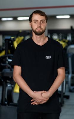 Инструктор групповых программ Романенко Андрей