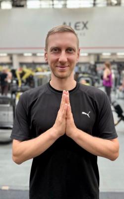 Инструктор групповых программ Филиппов Михаил