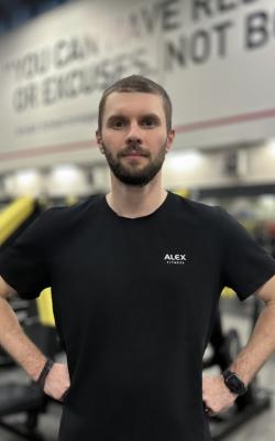 Инструктор групповых программ Соколов Степан