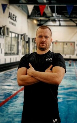 Инструктор водных программ Братушев  Дмитрий 