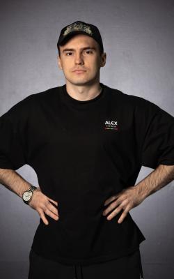 Инструктор тренажерного зала Мостюков Александр