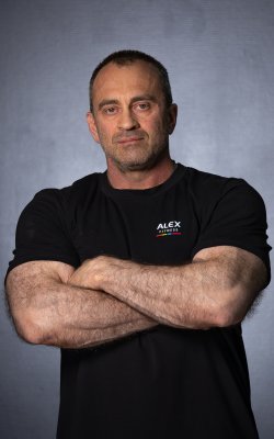 Инструктор тренажерного зала Андрей Кубланов