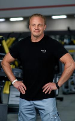 тренер Пантелеев Андрей