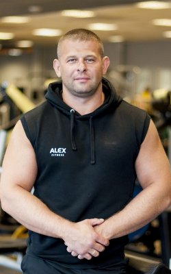 Дмитрий Никонов<