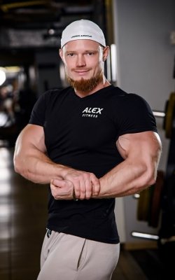 Александр Кущук<